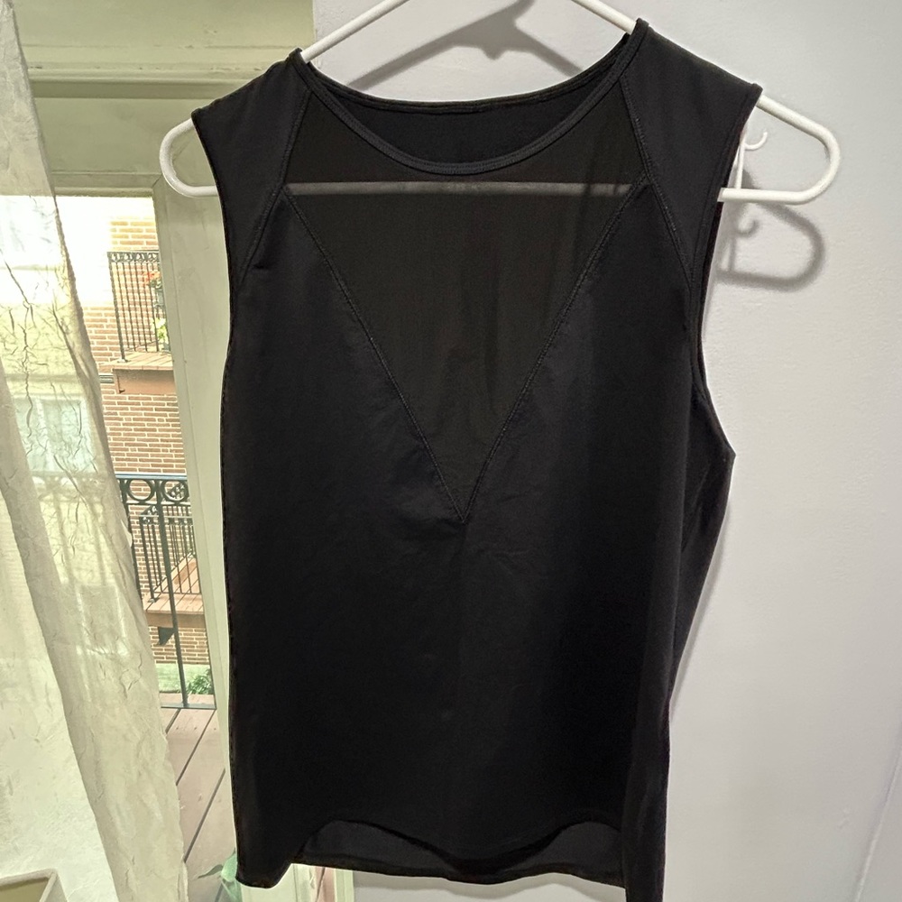 🖤 Lululemon Plank Tank - Size 6, Color: Black 🎱